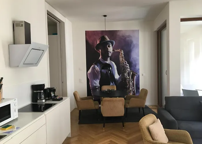 Modernes Apartment Am Neumarkt